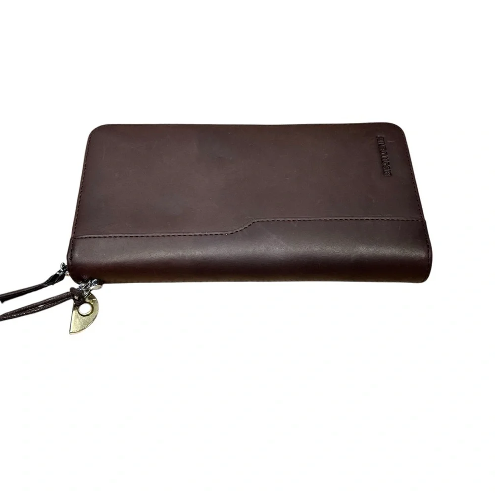 Bison Denim Genuine Leather RFID Blocking Men’s Long Zipper Wallet